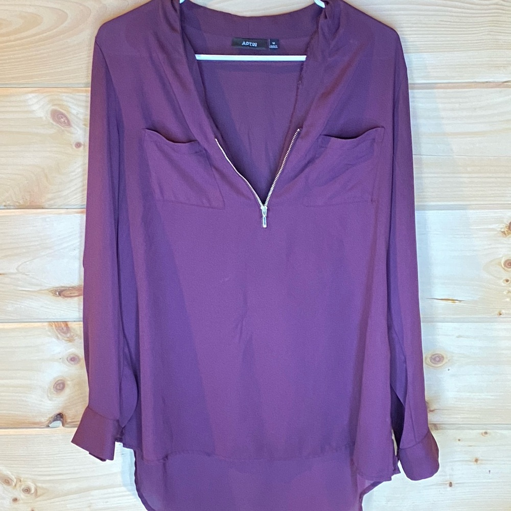 blouse with zipper in front
